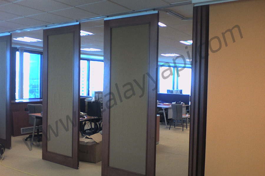 HAREKETLİ AKUSTİK BÖLME SİSTEMLERİ